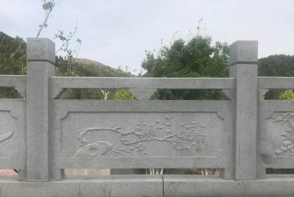 鹤壁市大连仿古线雕栏杆